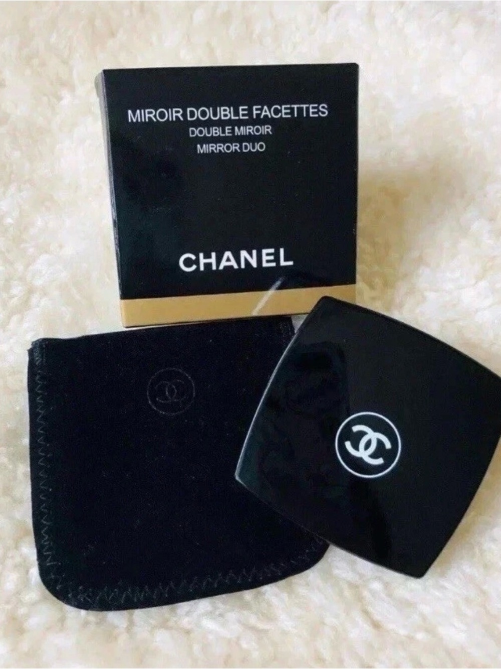 Chanel Double Mirror Compact - Picture 2 of 5